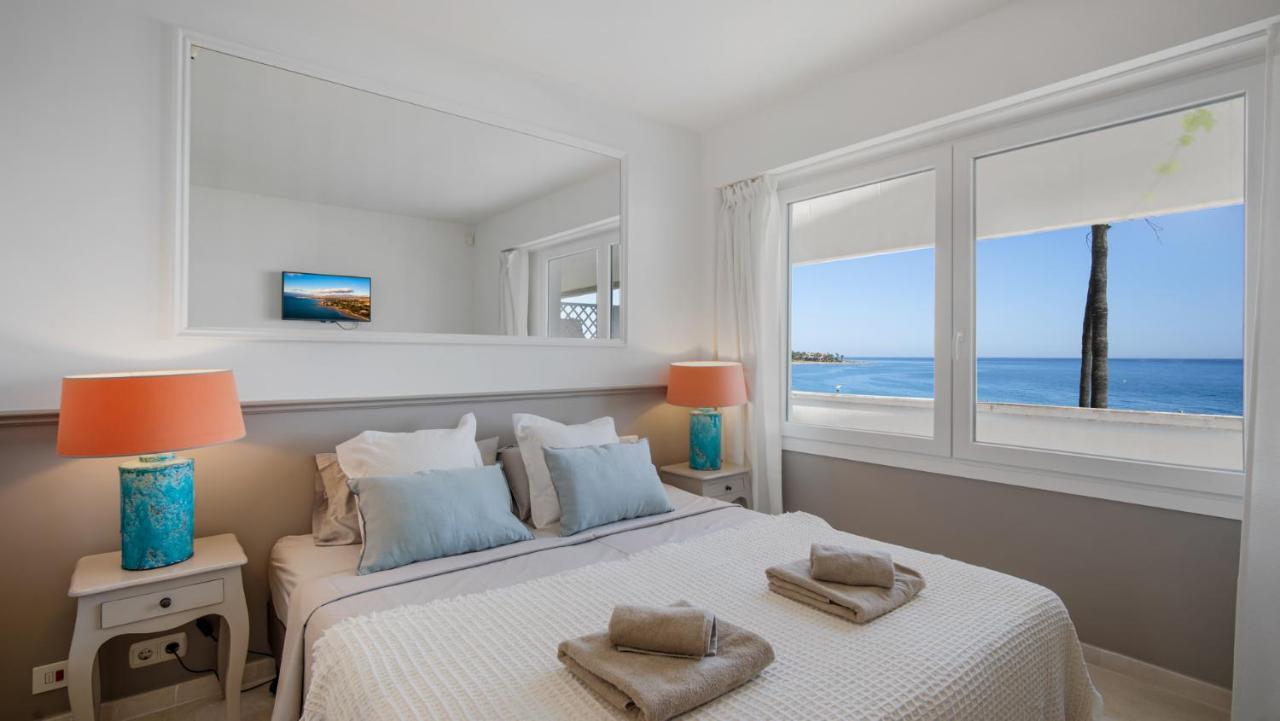 Beach-Line Apartment With 3 Bedrooms In เอสเตโปนา ภายนอก รูปภาพ